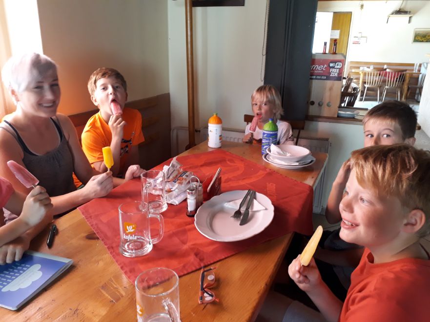 resized_Hurá prázdniny 700